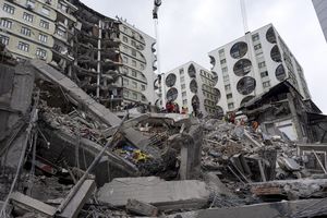 Straty gospodarcze po trzęsieniu ziemi mogą wynieść ponad 80 mld dolarów