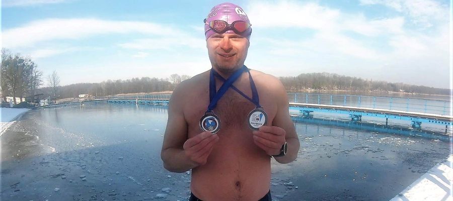 W zimnej wodzie Jezioraka z medalami z Maroka