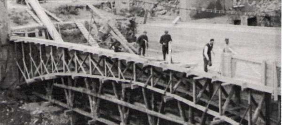 "Betonowy" most — w trakcie budowy w 1948 r.

