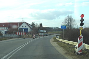 Sygnalizacja świetlna na modernizowanej drodze nr 527 na trasie Morąg-Łukta