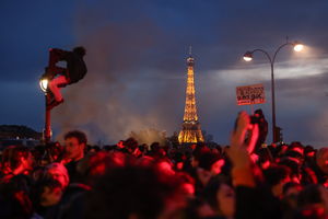 Francja/ Policja użyła gazu łzawiącego, by rozpędzić tłum przeciwników reformy emerytalnej