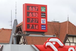 Diesel poniżej 7 złotych za litr