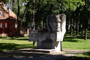 Zasłużony, zakatowany, zapomniany