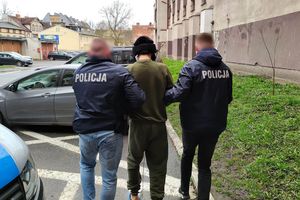 Mężczyzna aresztowany w Elblągu groził policjantom, że wysadzi kamienicę 