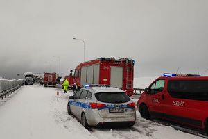 Trochę zimy i trochę wiosny na drogach