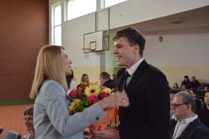 Uroczyste pożegnanie maturzystów w ZST w Olecku