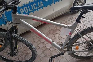 Ukradł rower spod kościoła i porzucił go w rowie