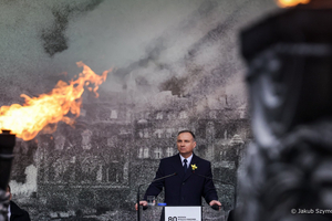 Prezydent Duda: pochylamy nisko głowę przed bohaterami Powstania w getcie warszawskim 