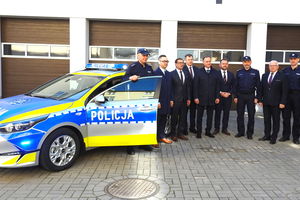 Nowe auto dla policjantów...