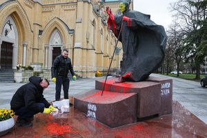 Abp Ryś o zniszczeniu pomnika św. Jana Pawła II w Łodzi: zapraszam do modlitwy za naszych braci, którzy ten pomnik zniszczyli