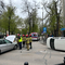 Siła uderzenia wywróciła auto - wypadek w centrum Ełku