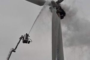 Pożar turbiny wiatrowej w Rakowicach
