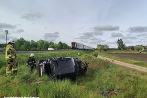 24-letni kierowca bmw wjechał wprost pod pociąg w miejscowości Konopki
