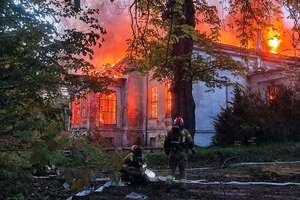 Pożar w budynku po dawnej szkole ogrodniczej w Połoninach