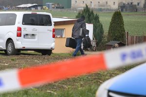 Sąd zajmie się sprawą podejrzanego o zabójstwo swojego ojca na os. Mazurskim w Olsztynie