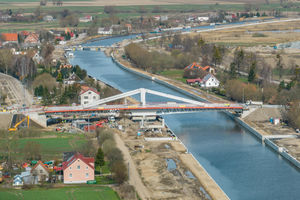 Most obrotowy w Nowakowie budowany w ramach drogi wodnej łączącej Zalew Wiślany z Zatoką Gdańską pozytywnie przeszedł próby obciążeniowe [ZDJĘCIA]