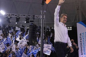 Grecja/ Exit poll: Nowa Demokracja premiera Micotakisa wygrywa wybory parlamentarne