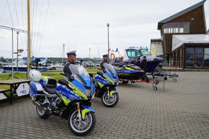 Skuter wodny, łódź i motocykle dla giżyckich policjantów