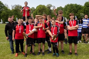 Rugby szansą młodzieży do wyjścia na prostą