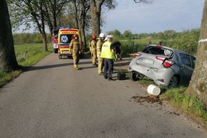Stare Siedlisko (gm. Wilczęta): Zderzenie dwóch samochodów. Kierowca volkswagena uderzył w toyotę. Jedna osoba trafiła do szpitala [ZDJĘCIA]