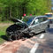 Czołowe zderzenie samochodu osobowego z ciężarówką w Nagladach na DK16 na trasie Olsztyn-Ostróda. Droga jest częściowa zablokowana