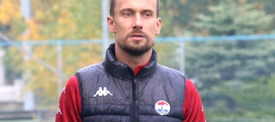 Janusz Bucholc przestał być trenerem Sokoła Ostróda po serii słabych meczów w rundzie wiosennej sezonu 2022/23 III ligi