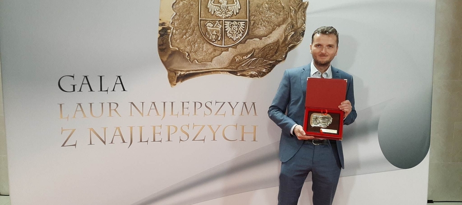 Laur "Najlepszym z Najlepszych" przyznany Jaćwieży odebrał szef stowarzyszenia Mariusz Jarząbek