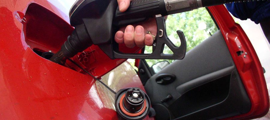 Ceny benzyny i diesla w nadchodzącym tygodniu mogą spaść o 5-15 gr na litrze.