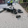 Stracił panowanie nad motorowerem i uderzył w słup. Mężczyzna w szpitalu 