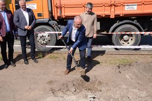 Rozpoczęto budowę boisk przy szkołach w Piszu i Rucianem-Nidzie