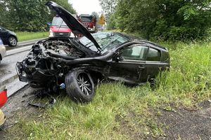 Wypadek na DK65 na trasie Ełk - Olecko. Dwie osoby trafiły do szpitala