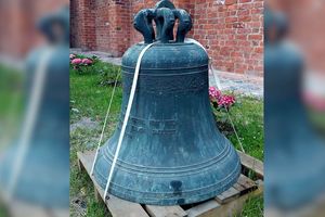 Dzwon z dzwonnicy kościoła św. Mikołaja wrócił do Fromborka