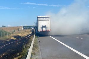 Droga S7 w kierunku Gdańska zablokowana. Wyznaczono objazd [ZDJĘCIA]