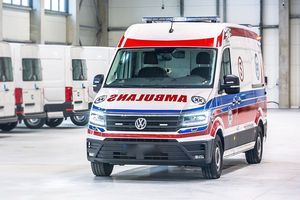 Nowy ambulans dla piskiego szpitala