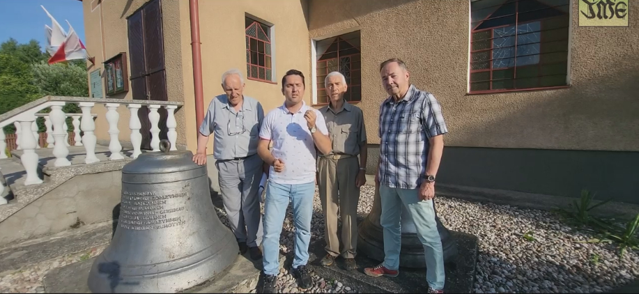 Na tropie mazurskich tajemnic: od lewej stoją Antoni Szubzda, Rafał Karaś, Józef Karwowski, Zbigniew Achramowicz,