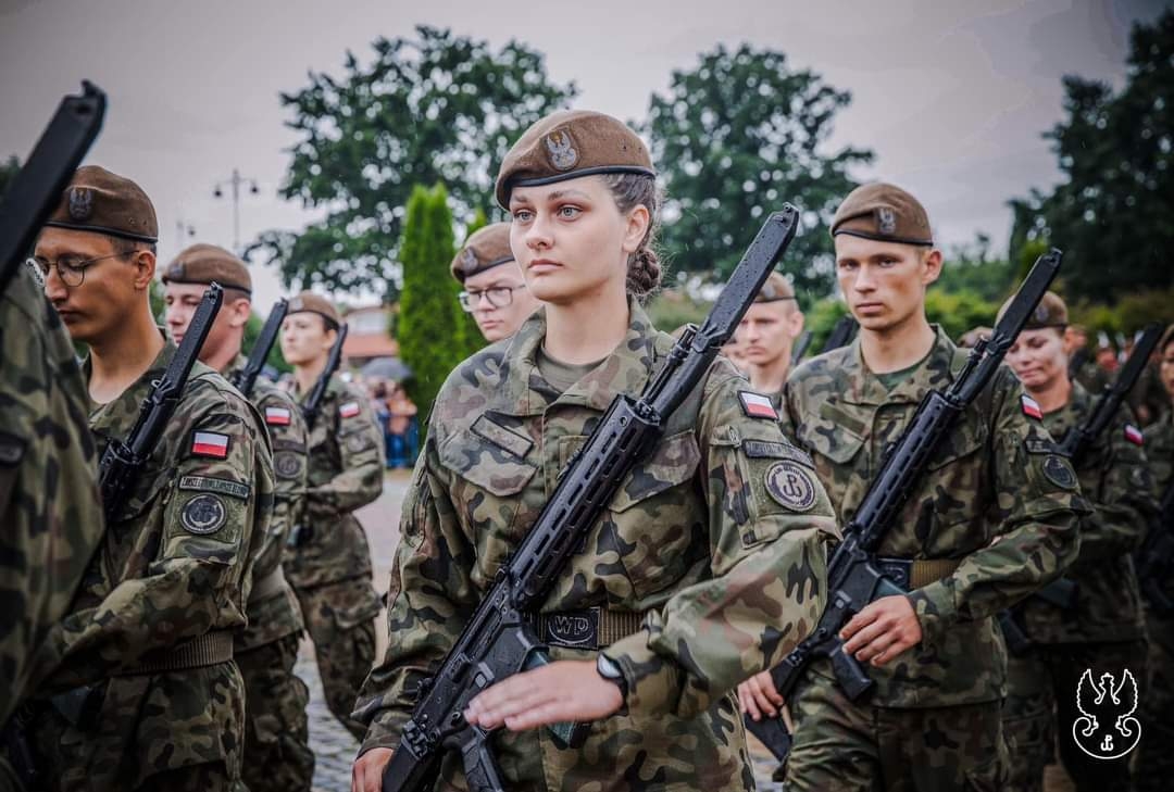 Sondaż: Niecałe 16. proc Polaków będzie gotowych bronić swojego kraju w przypadku wojny
