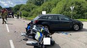 Wypadek w Elblągu. Osobówka zderzyła się w policyjnym motocyklem