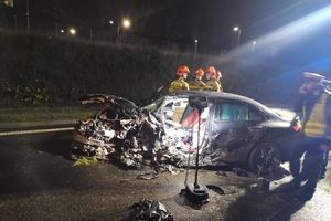 Gdańsk: Mercedesem uderzył w drzewo. Zginął na miejscu
