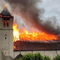 Pożar XII-wiecznego kościoła we Francji! W świątyni ochrzczony został francuski filozof Kartezjusz. "Był wielki grzmot, potem płomienie"