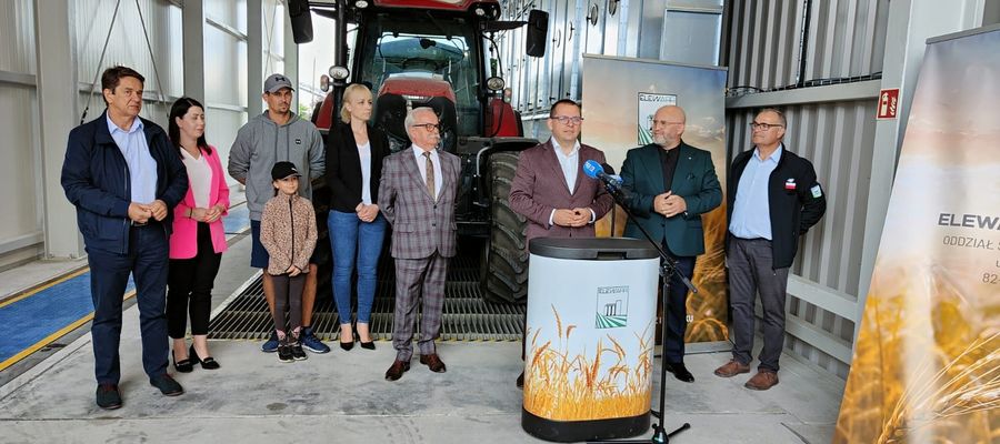 W niedzielę 23 lipca podczas konferencji prasowej w magazynie Elewarr w Braniewie uroczyście uruchomiono skup zbóż i rzepaku