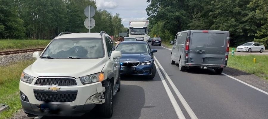 Na trasie Pisz—Ruciane-Nida, zderzyły się dwa samochody osobowe