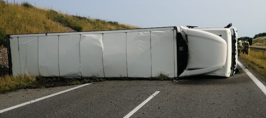 Do zdarzenia z udziałem samochodu ciężarowego doszło w środę 5 lipca na drodze S7 na wysokości miejscowości Marzewo