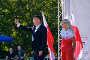 Szef MON zainaugurował bieg, zorganizowany w ramach obchodów Święta Wojska Polskiego