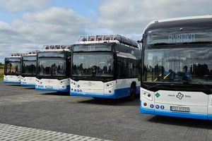 Śląskie/ Rybnik odebrał już pierwsze miejskie autobusy wodorowe