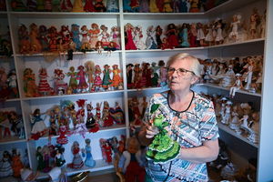 Ponad tysiąc lalek Barbie w kolekcji szczecinianki – każda otrzymuje szydełkową sukienkę 