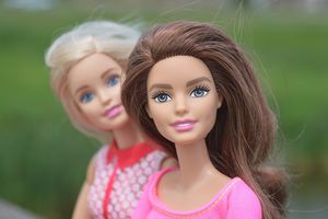 Uważaj na selfie z Barbie!
