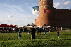 Gala Walk Rycerskich, kramy i pokazy z epoki średniowiecza - na zamku 2 września