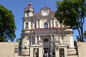 Litwa/ Zakończono remont fasady kościoła św. św. Piotra i Pawła w Wilnie, renowację wsparł rząd Polski