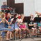 Młodzieżowa Orkiestra Dęta z Kurzętnika grała nad jeziorem w Partęczynach