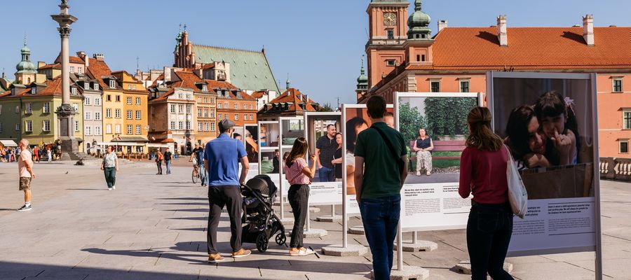 W drodze do domu - poruszające historie ukraińskich rodzin na warszawskiej Starówce